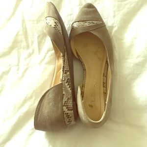 Chinese Laundry Flats